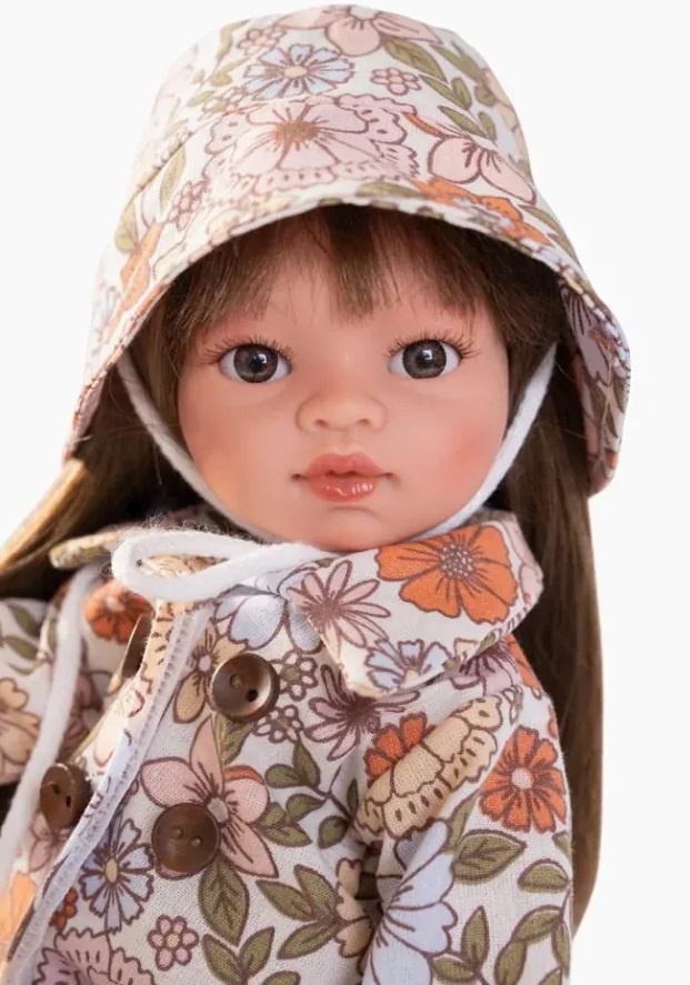 Antonio Juan panenka Emily v pláštěnce