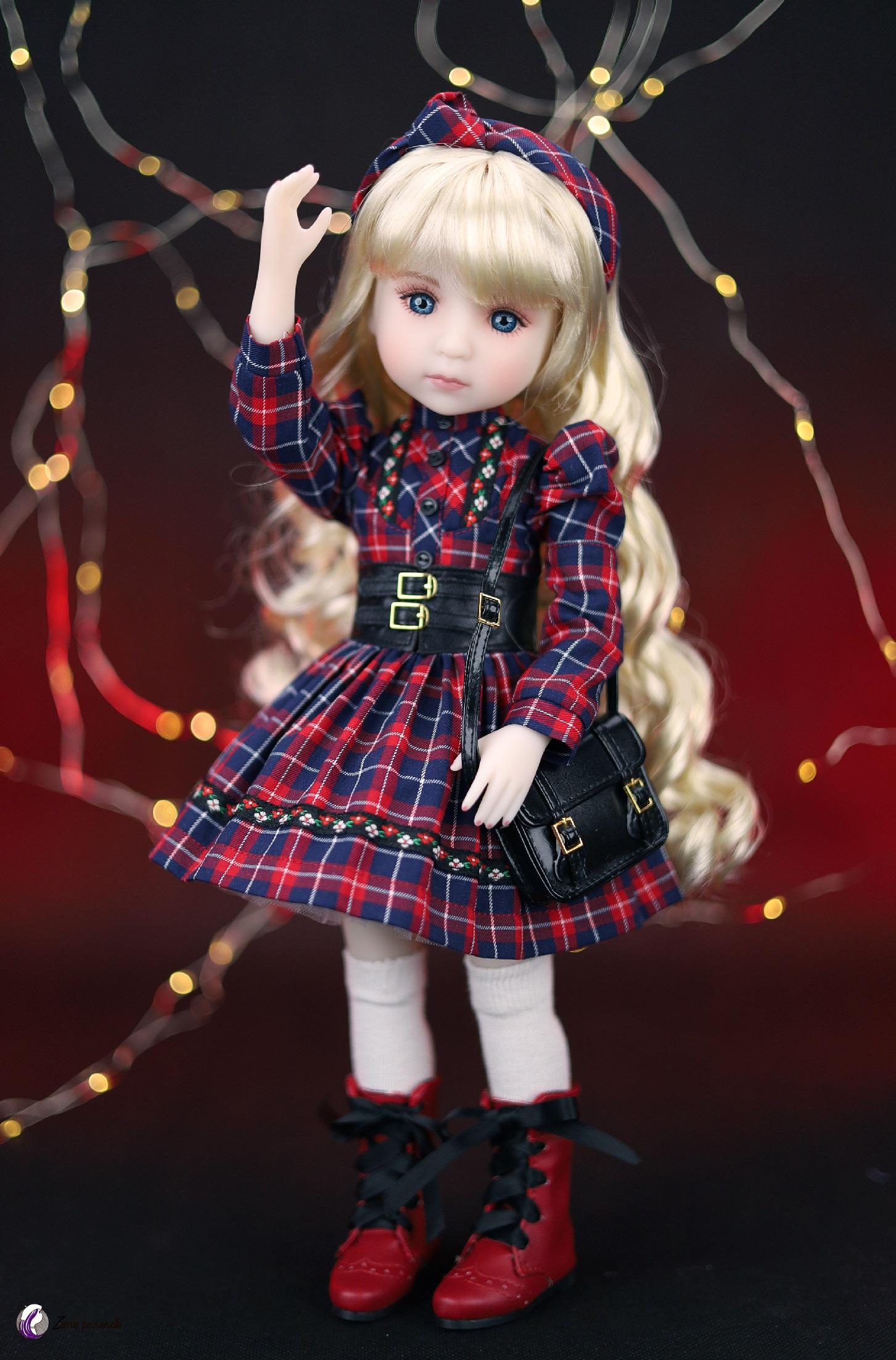 Ruby Red Fashion Friends Patricie - limitovaná edice exkluzivně pro Země panenek 
