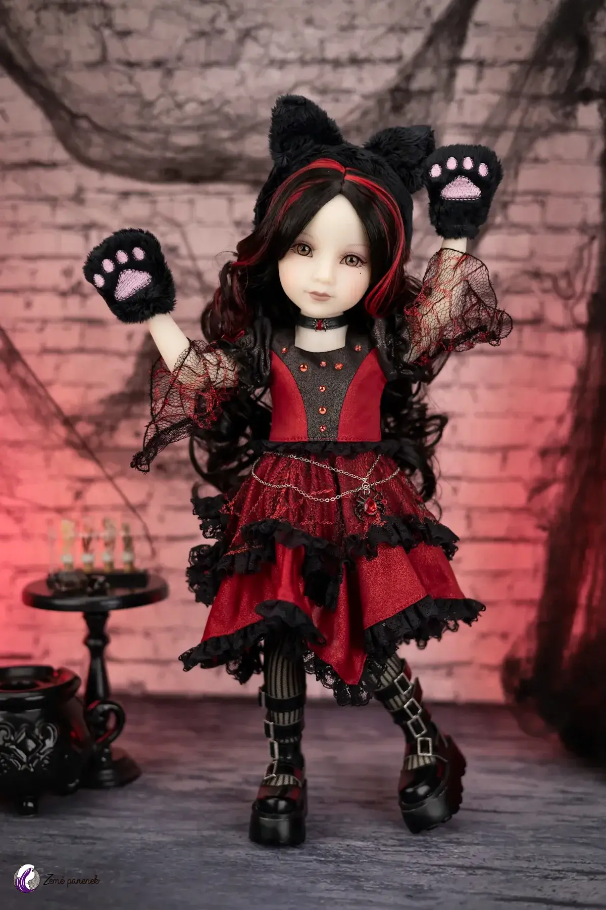 Ruby Red Fashion Friends Maxine - limitovaná edice