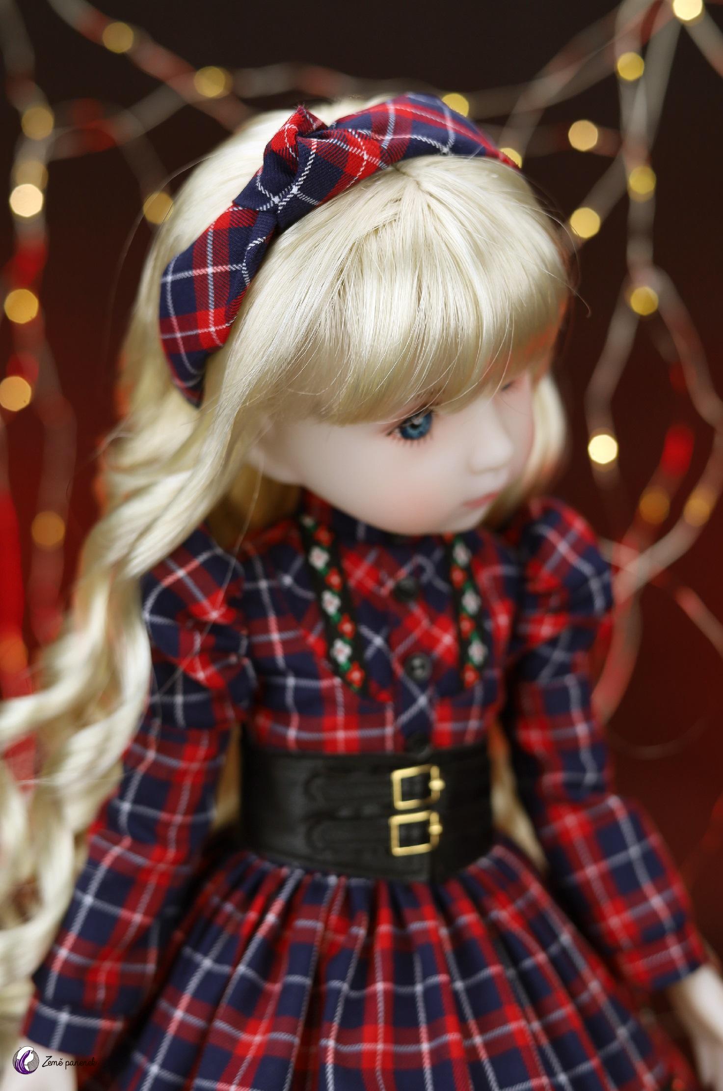 Ruby Red Fashion Friends Patricie - limitovaná edice exkluzivně pro Země panenek 