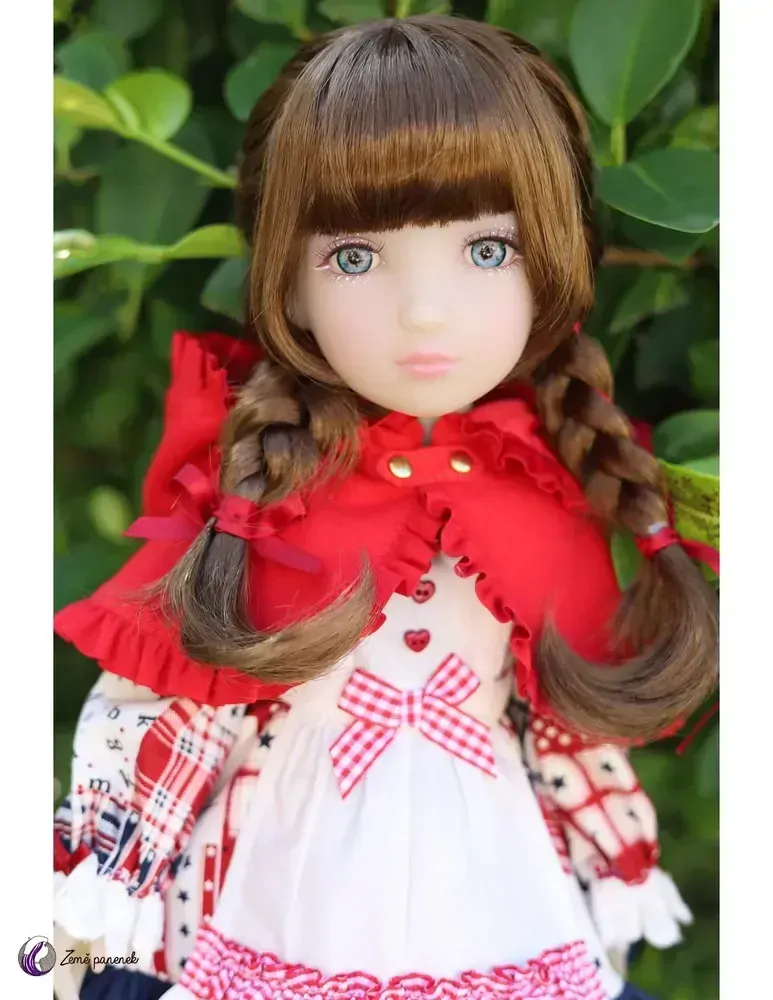 Ruby Red Fashion Friends Rubina - limitovaná velikonoční edice