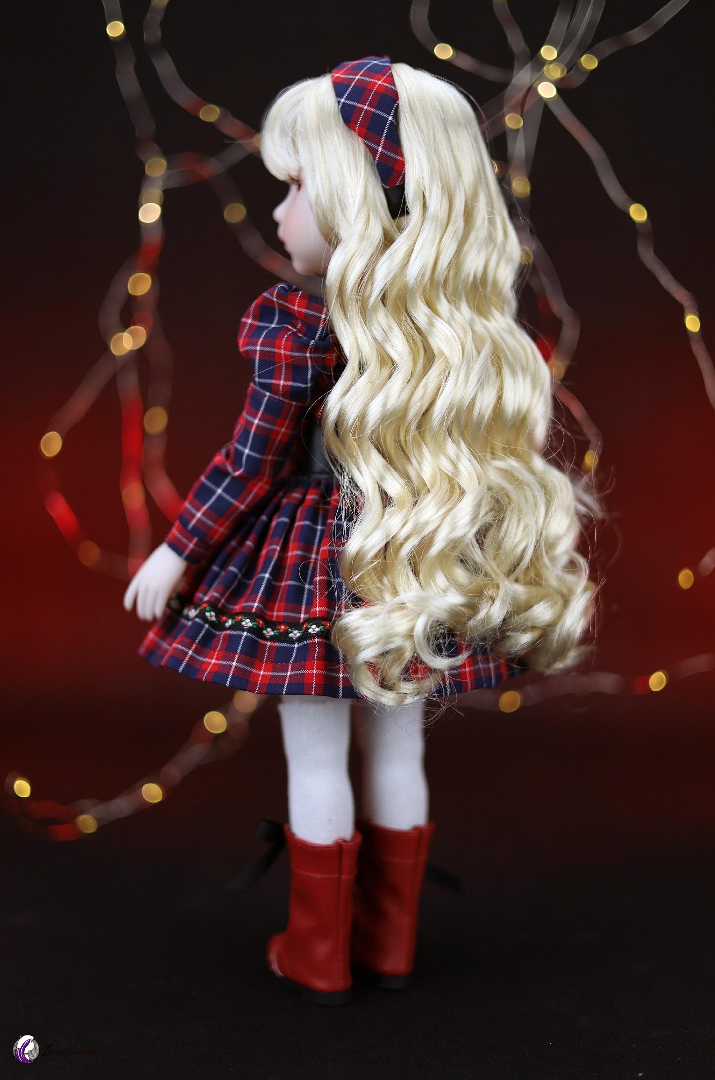 Ruby Red Fashion Friends Patricie - limitovaná edice exkluzivně pro Země panenek 